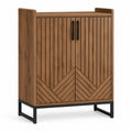 Mueble de almacenamiento de MDF con chapa de madera marrón puertas acanaladas y base de acero negro 90 x 40 x 120 cm