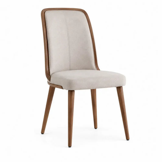 silla de comedor tapizada en tejido beige con estructura de madera acabado nogal respaldo curvado 52 cm x 55 cm x 82 cm